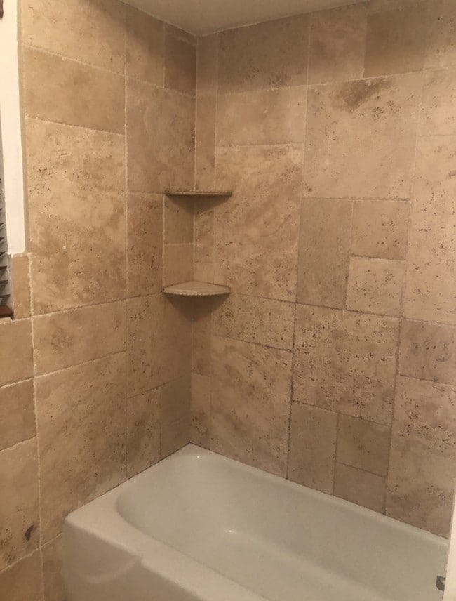 Shower - 700 Layne Blvd