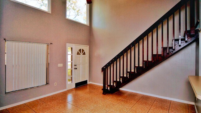 Building Photo - 2453 Kathi Kim St