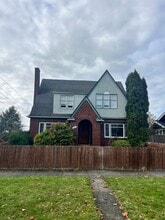 Building Photo - 2232 Rainier Ave