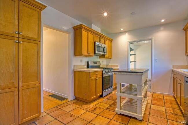 Building Photo - 56 Wild Iris Dr