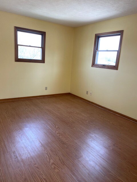 Building Photo - 262 Close St