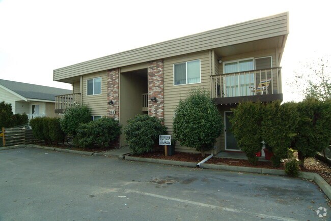 Foto del edificio - Centrally Located Ground floor Remodeled 1...
