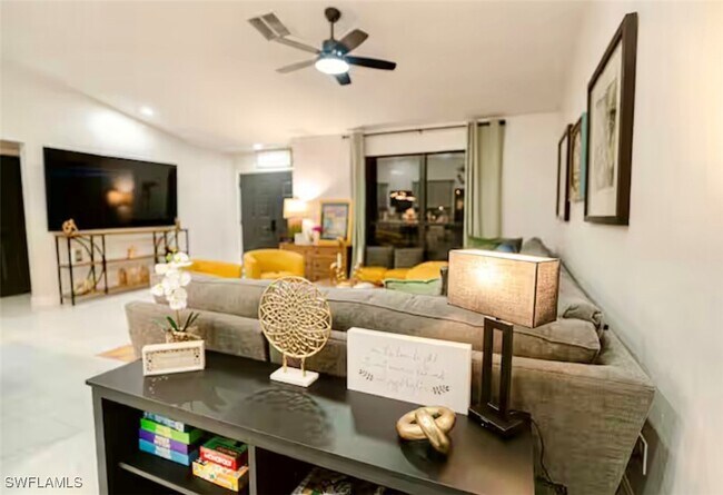 Foto del edificio - 2596 River Reach Dr