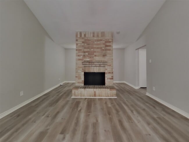 Building Photo - 22510 Braken Carter Ln