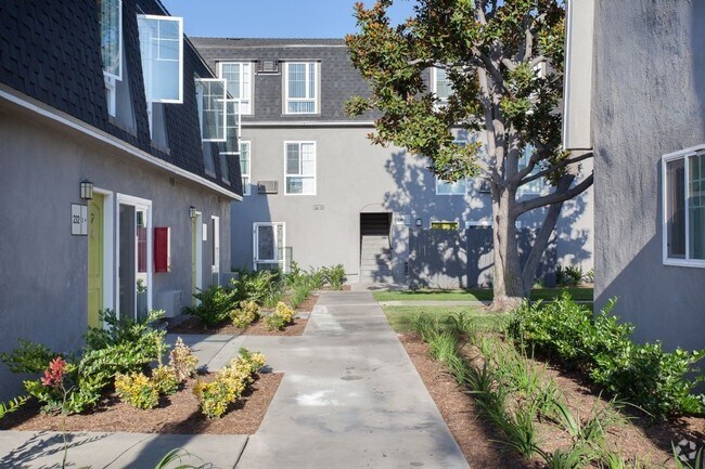 Uptown Fullerton Apartments Homes Uptown Fullerton Apartments Homes