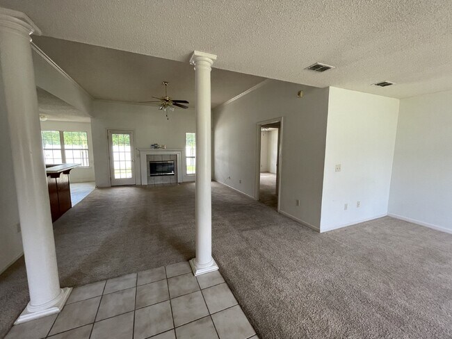 Foto del edificio - House for Rent