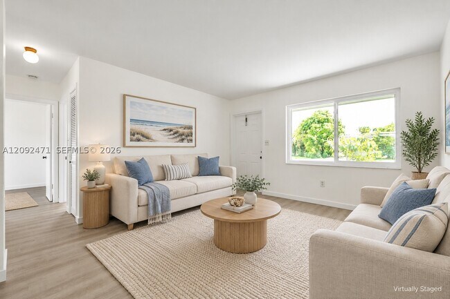 Foto del edificio - 2423 Jeffcott St