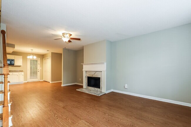 Foto del edificio - 11081 Knotty Pine Pl