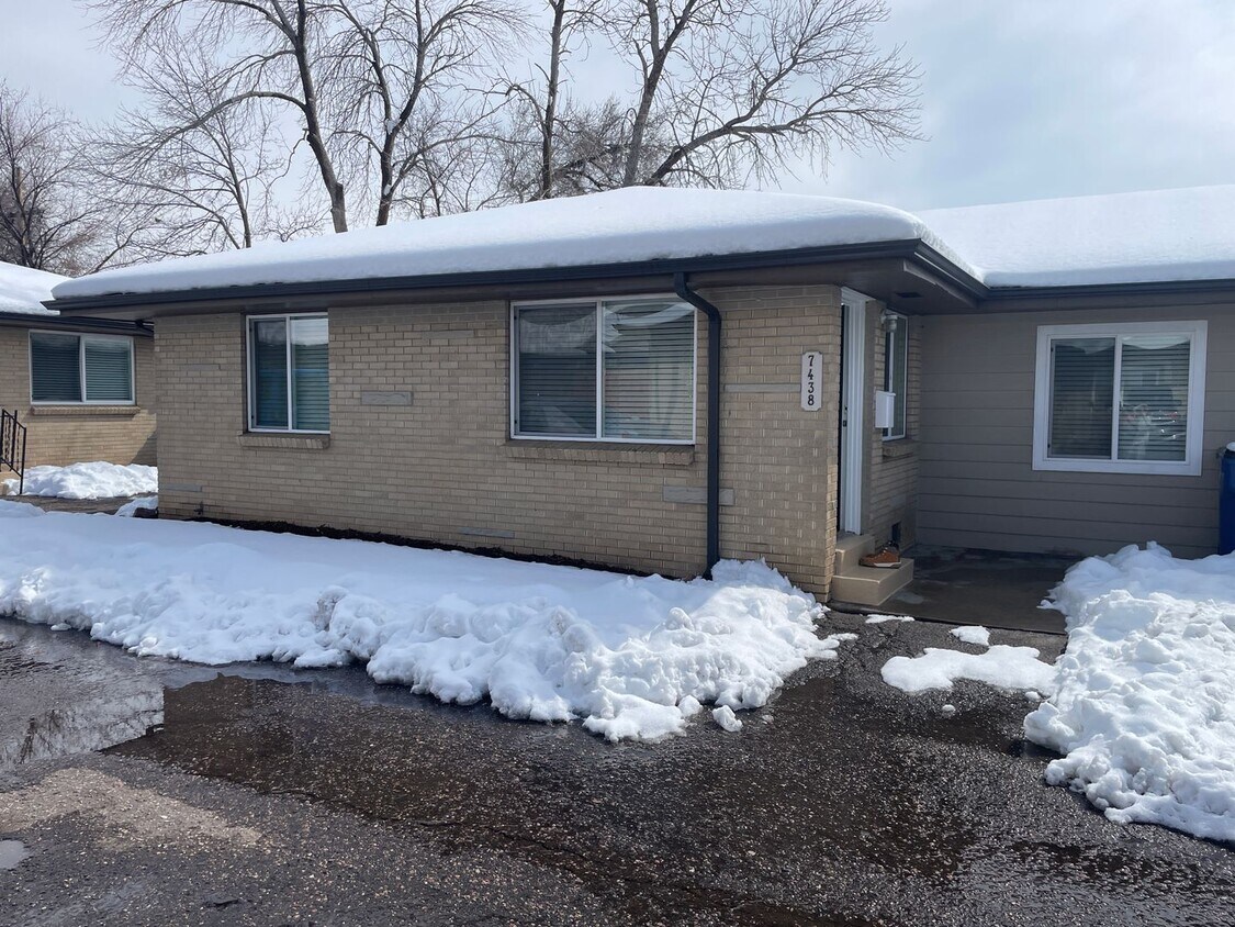 Primary Photo - Brand new remodeled 3 bed duplex! Fenced-i...