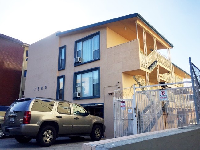 Building Photo - 3980 Ingraham St