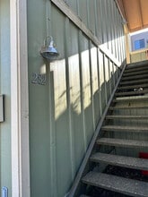 Building Photo - 282 NE 4th St