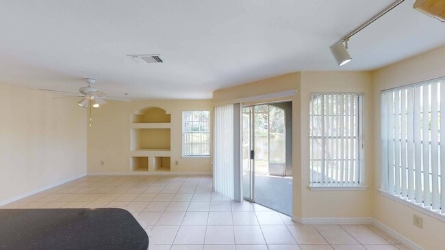 Interior Photo - Arbors at Lee Vista