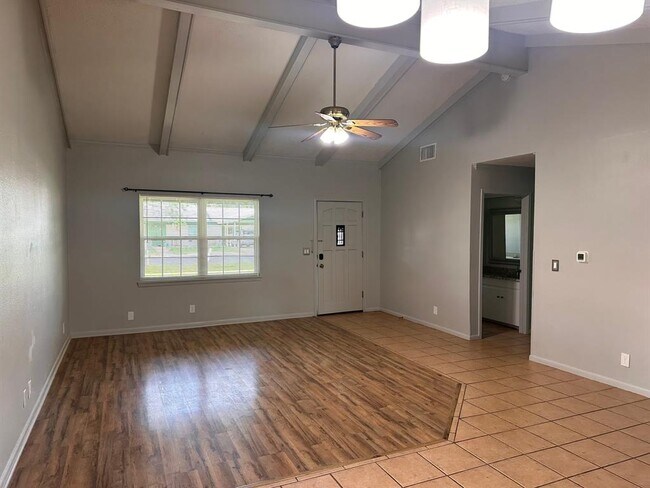 Foto del edificio - 110 Jones St