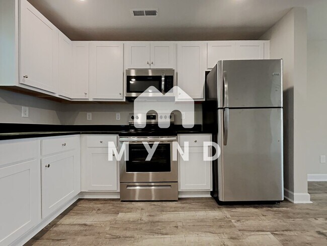 Building Photo - 153 McKinnon Ave NE