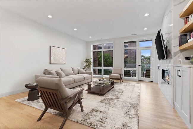 Foto del edificio - 1218 W Belmont Ave