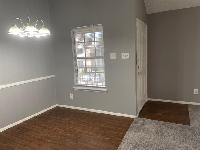 Building Photo - 2208 Millstone Dr