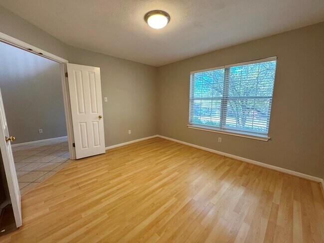 Building Photo - 5305 Tamango Way