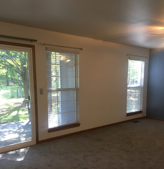 Family Room/Patio - 1306 Shawford Way