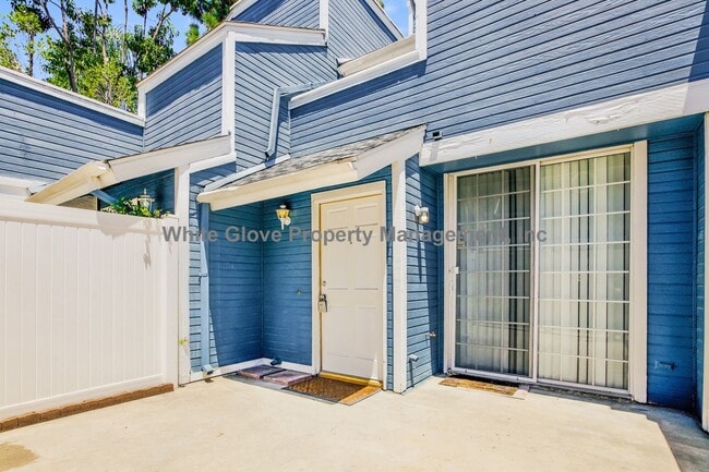 Building Photo - 205 S Redwood Ave
