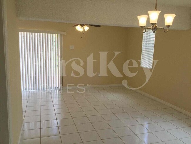 Foto del edificio - 1955 NW 193rd Terrace