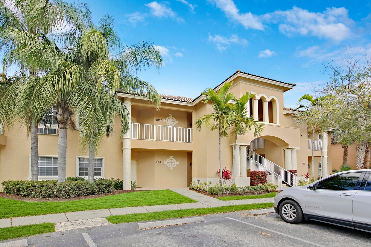 8942 Sandshot Ct, Port Saint Lucie, FL 34986 Condo for Rent in Port
