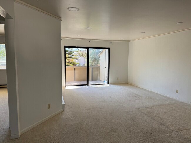 Foto del edificio - 1038 N Abbott Ave