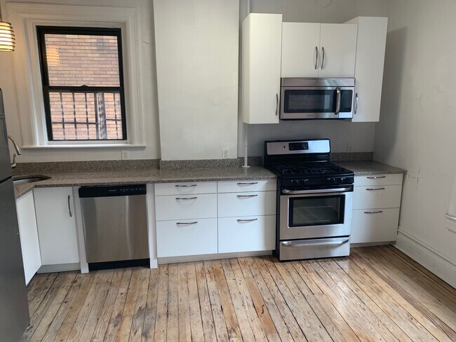 Foto del edificio - 4901 Friendship Ave