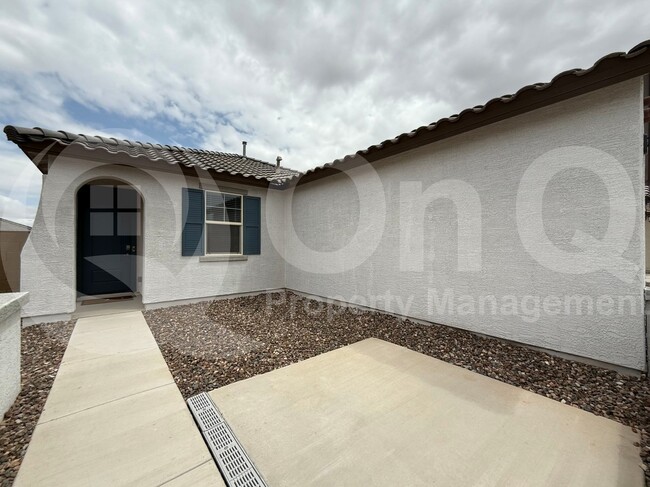 Foto del edificio - 36460 W Mediterranean Way