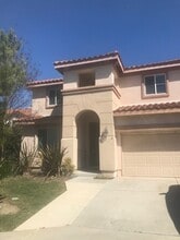 Building Photo - 874 Avenida Abeja