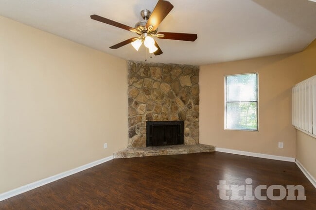 Building Photo - 3893 Wood Path Ln