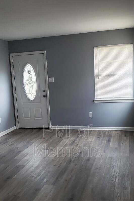 Building Photo - 345 Washburn Dr