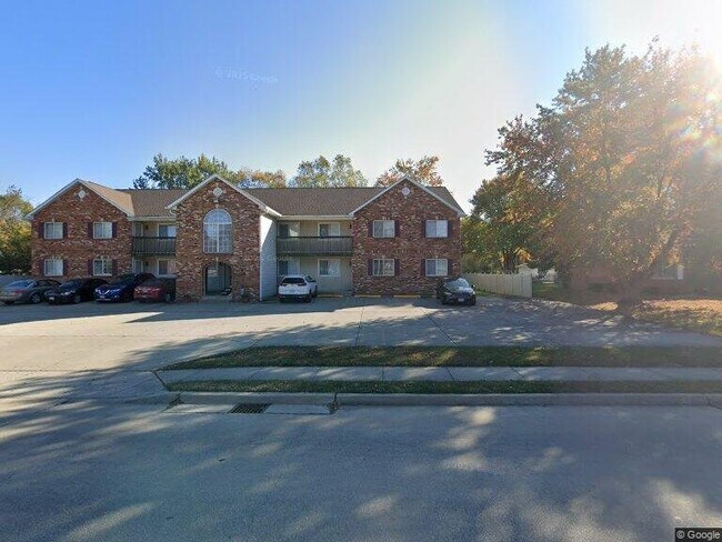 Building Photo - 312 N County Rd