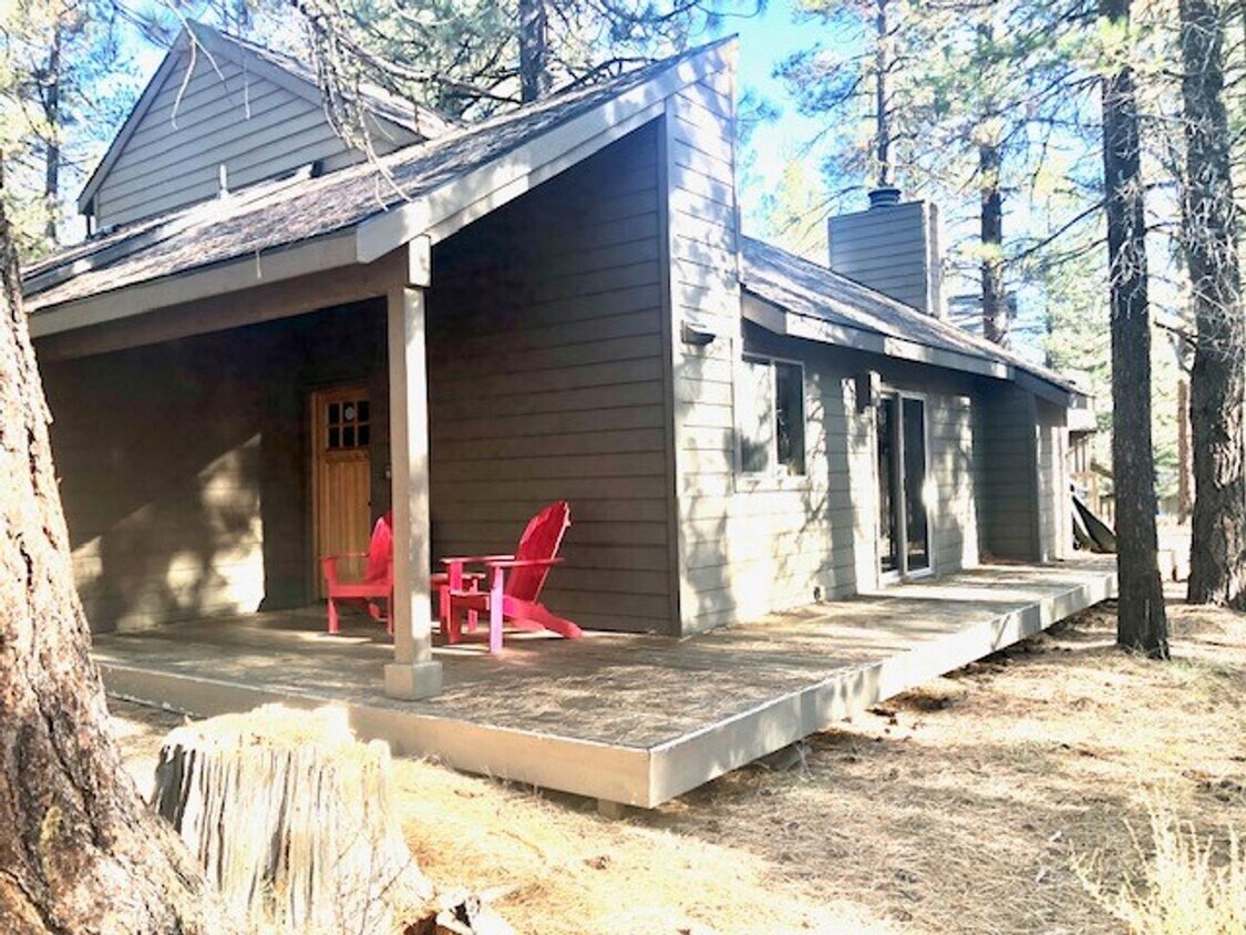 Primary Photo - Sunriver Retreat - 2 Cedar Lane - FALL SPE...