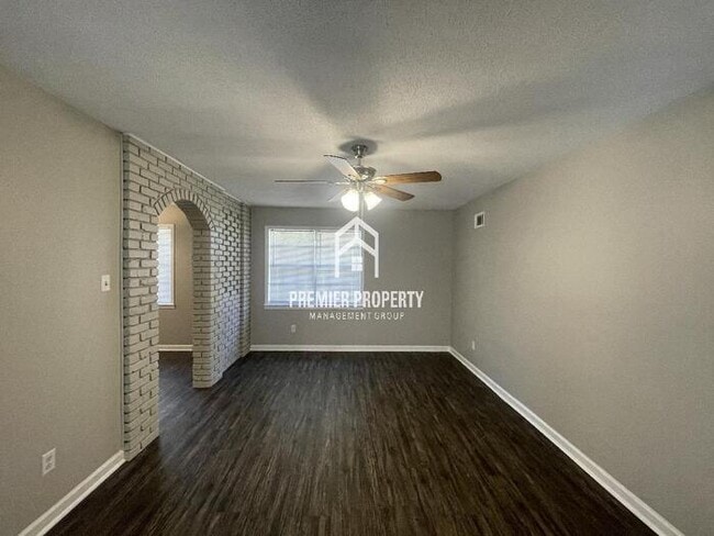 Building Photo - 1191 Heathcliff Dr - Available Now!