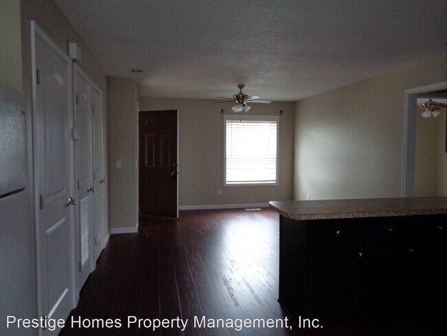 Building Photo - 209 Glenwood Ln