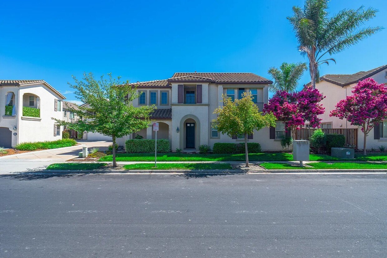 Photo - 3307 San Vicente Rd - Bridgeway Lakes 95691