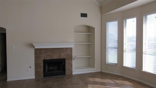 Building Photo - 2033 Creole Dr