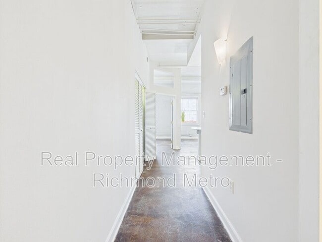 Building Photo - 15 N 18th St