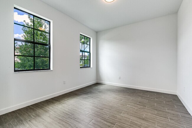 Building Photo - 1311 Whitcombe Dr