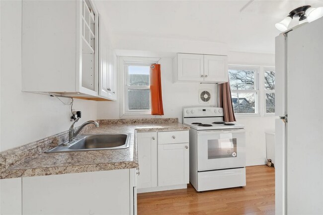 Building Photo - 316 New Hyde Park Rd