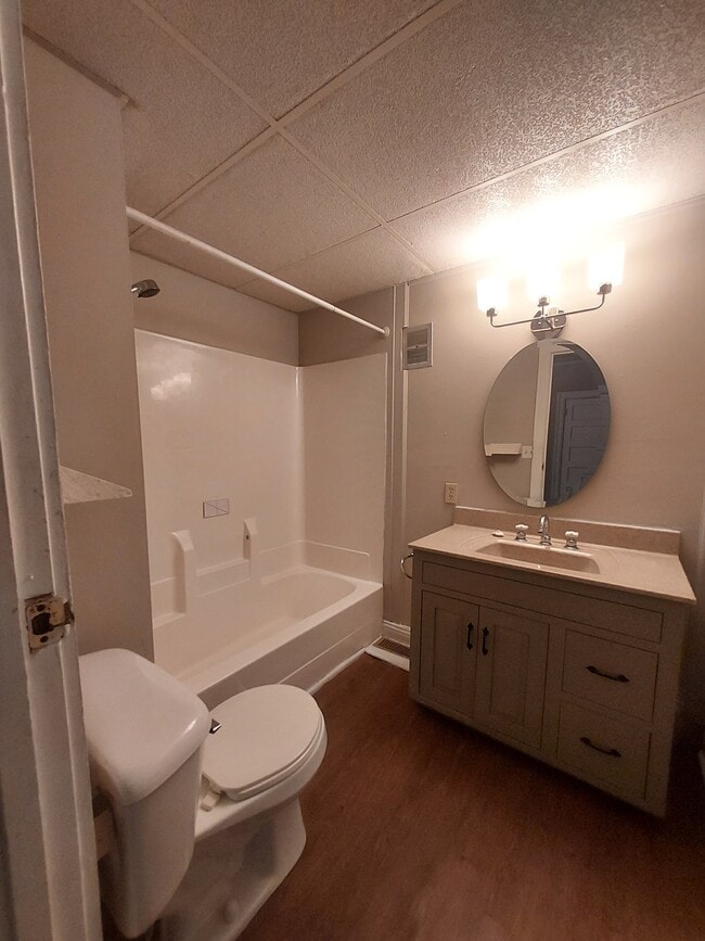 Building Photo - 79 N 10th St