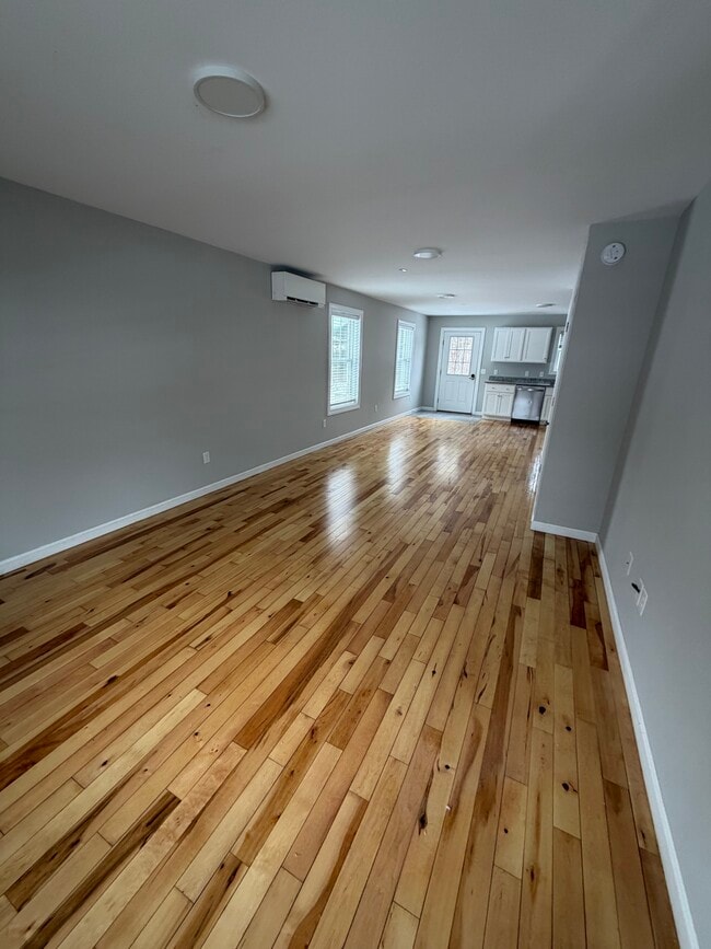 Building Photo - 27 Jefferson St