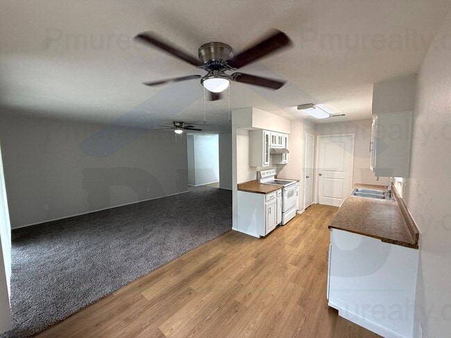 Building Photo - AVAILABLE NOW!!! 3-Bed 2-Bath with 2-car Garage