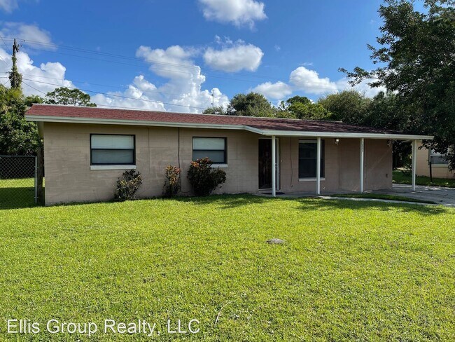 Building Photo - 3 br, 1 bath House - 3884 Kennedy Cir.