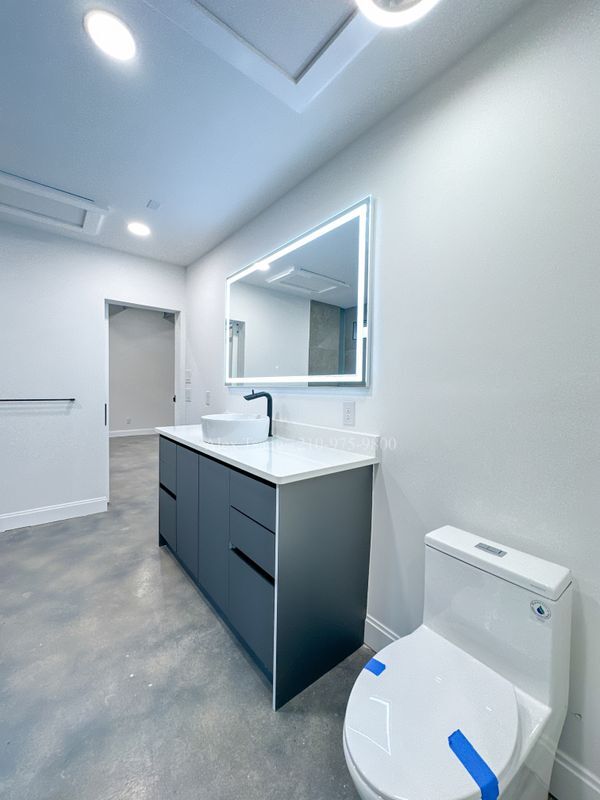Foto del edificio - 630 Montana St