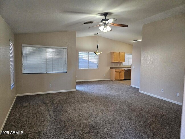 Building Photo - 842 E Impreria St