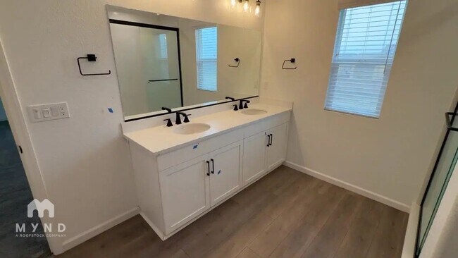 Foto del edificio - 2194 Anders Ave