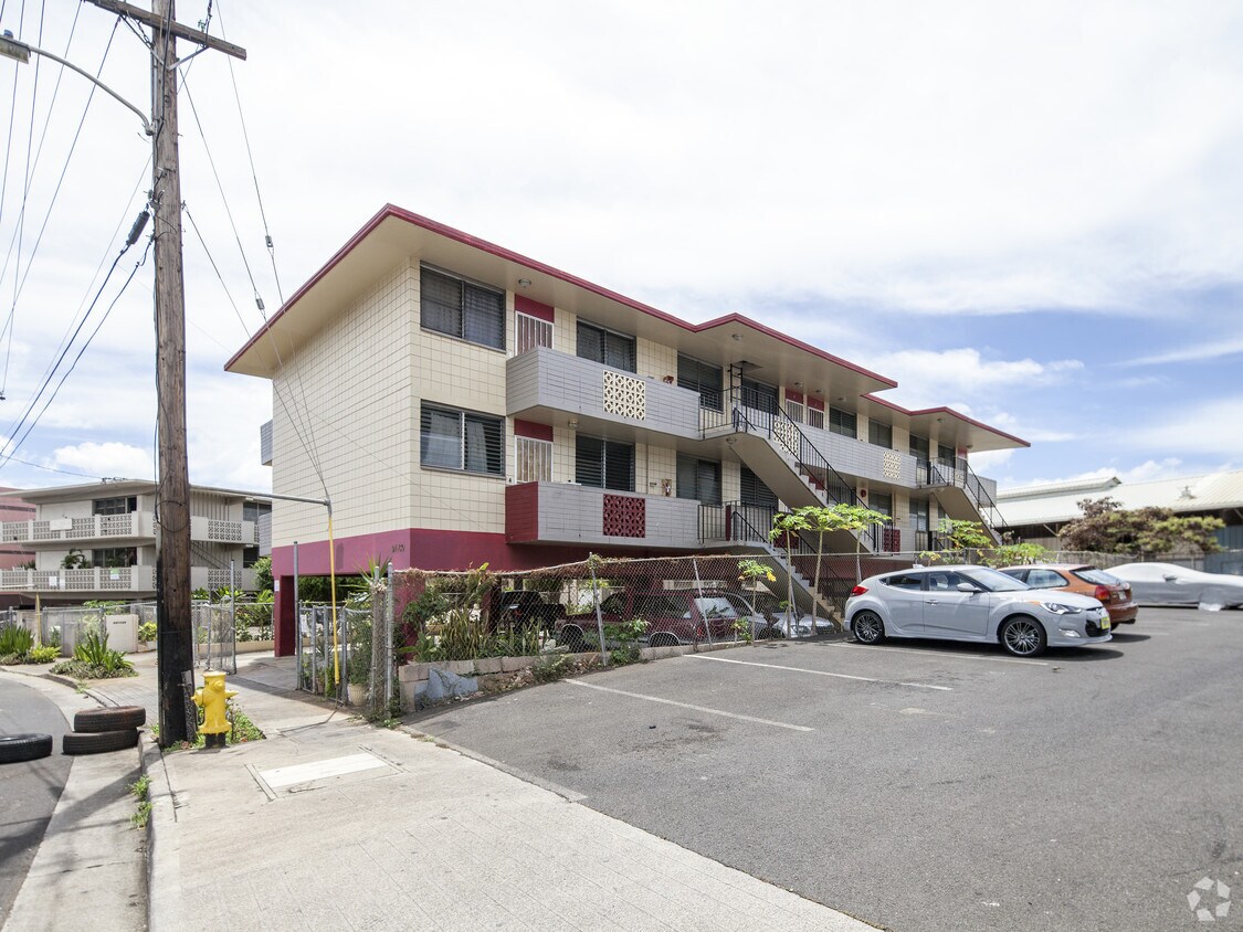 Primary Photo - 94-130 Pupukahi St