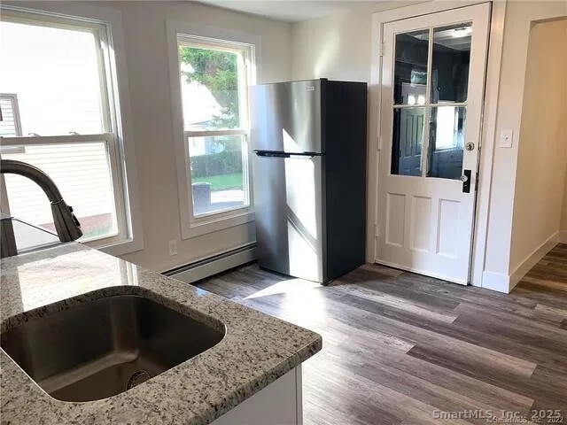 Building Photo - 19 Madison St