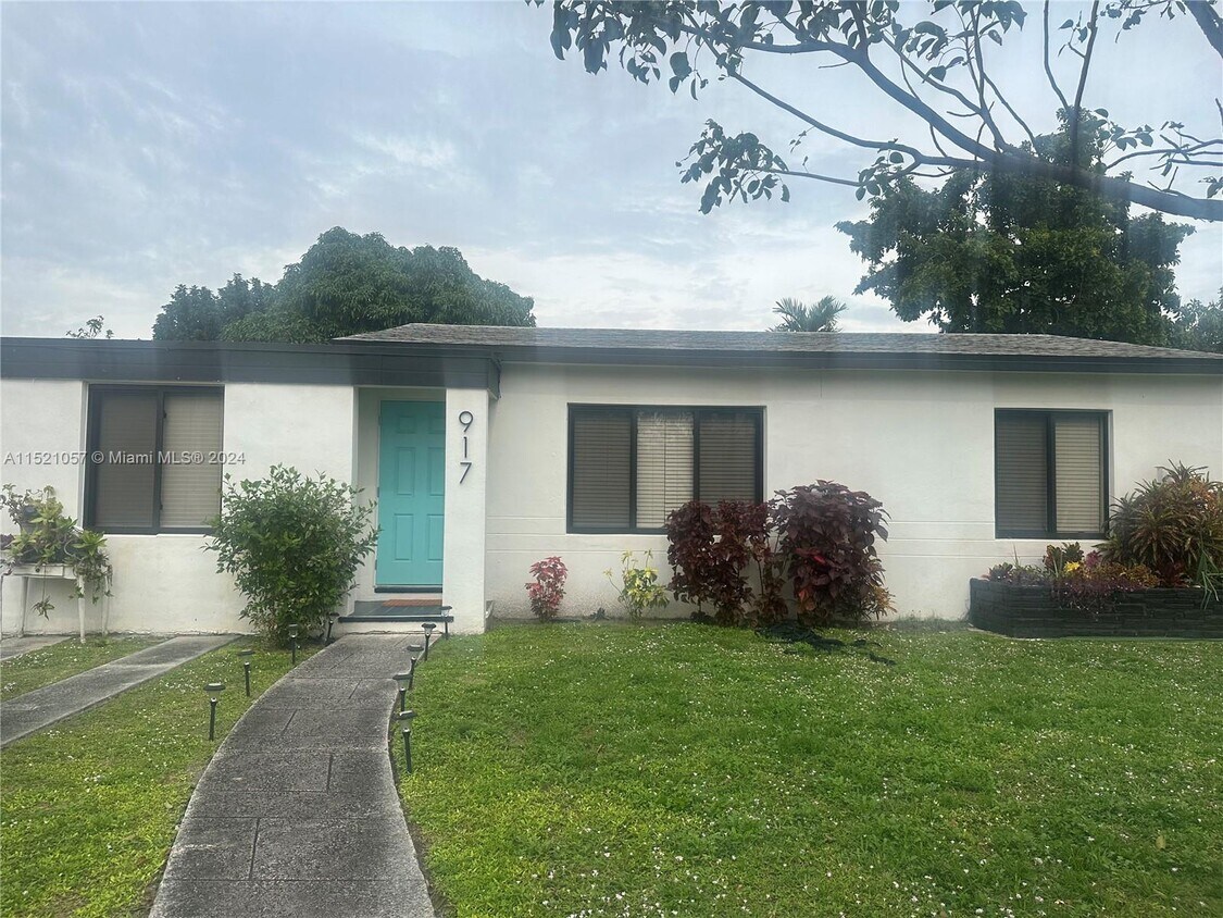 Primary Photo - 917 NW 145th Terrace